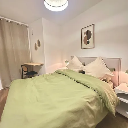 Direct Metro To Paris, 3-room-flat With A View, Stade De France, Free Parking Appartement Saint-Denis (Seine-Saint-Denis)