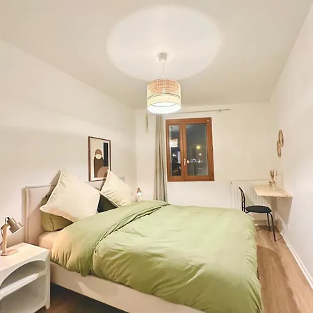 Appartement Direct Metro To Paris, 3-room-flat With A View, Stade De France, Free Parking